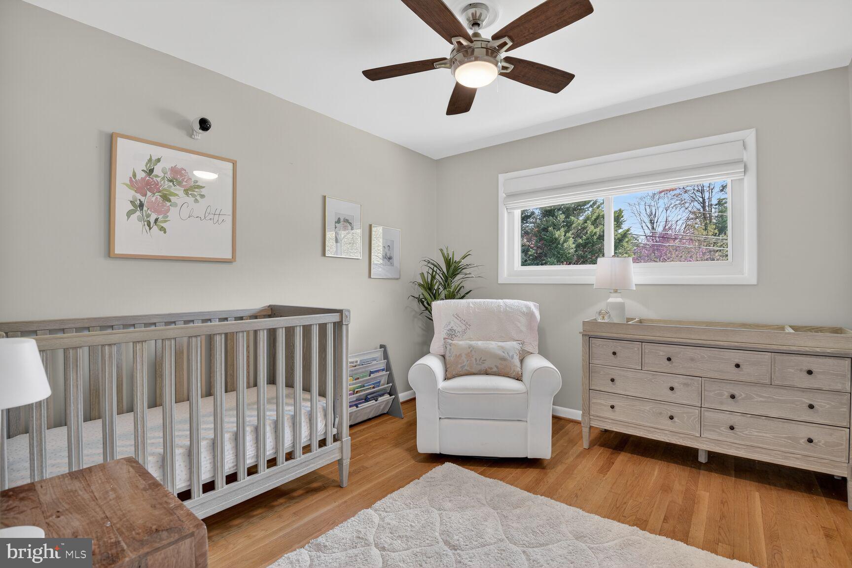 9900 Fernwood Road Bethesda, MD 20817 - Photo 24 of 39 a living room with furniture