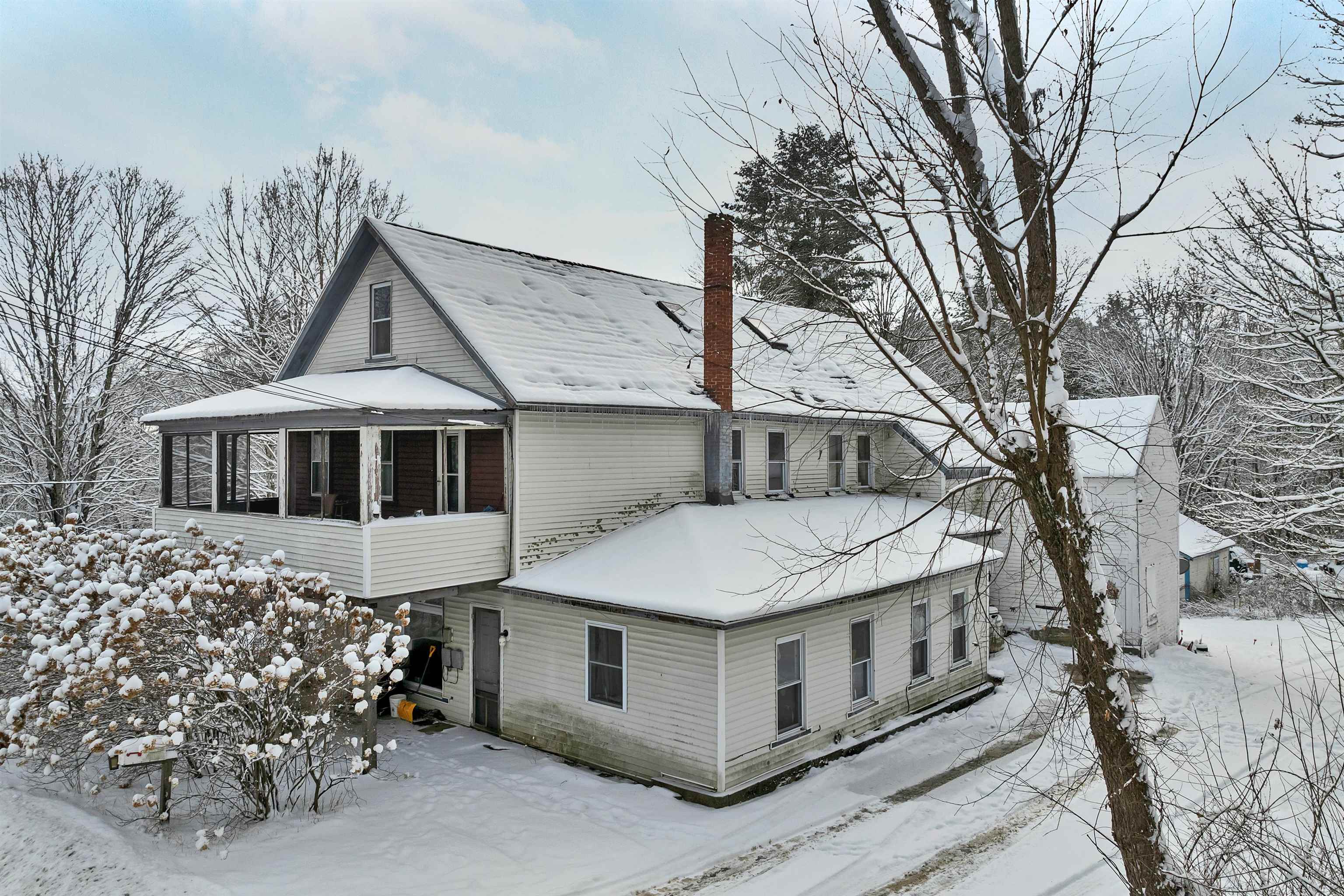 11 White Plains Road Webster, NH 03303 - Photo 3 of 38