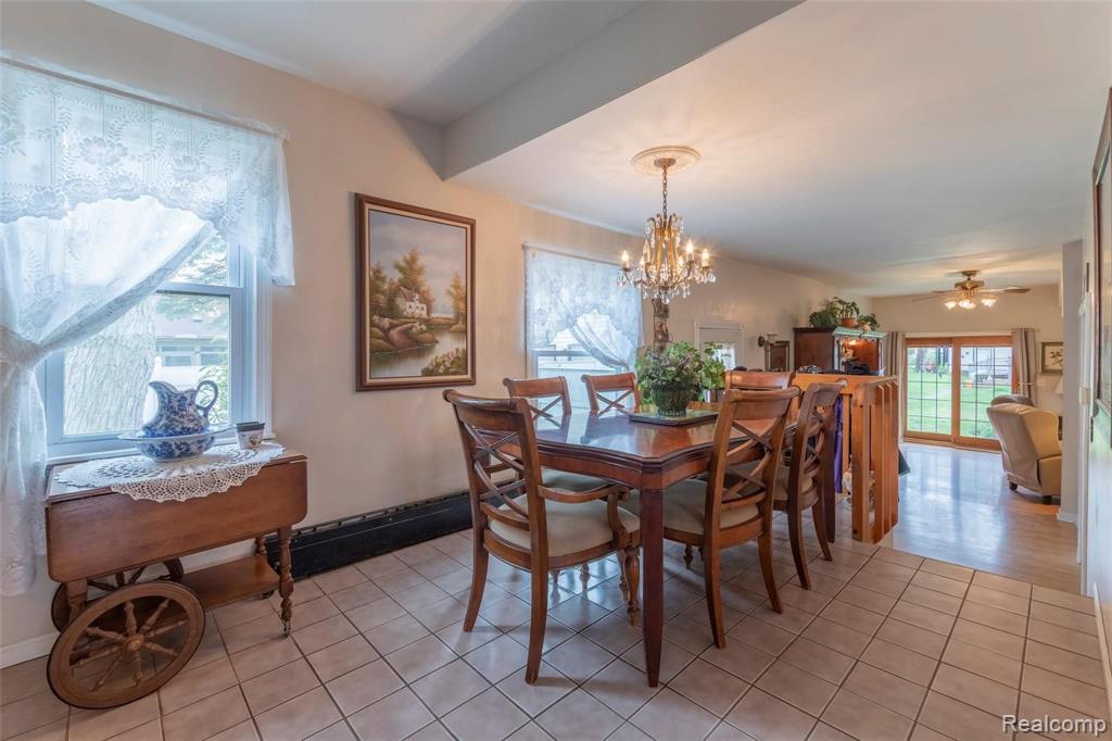 10633 Stark Road Livonia, MI 48150 - Photo 13 of 37