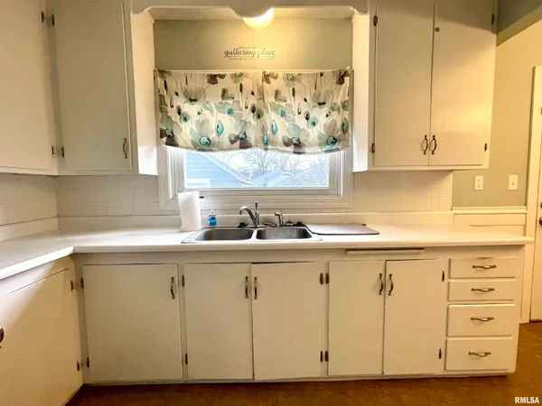 $145,000 | 1328 West Circle Road, Peoria, IL 61604