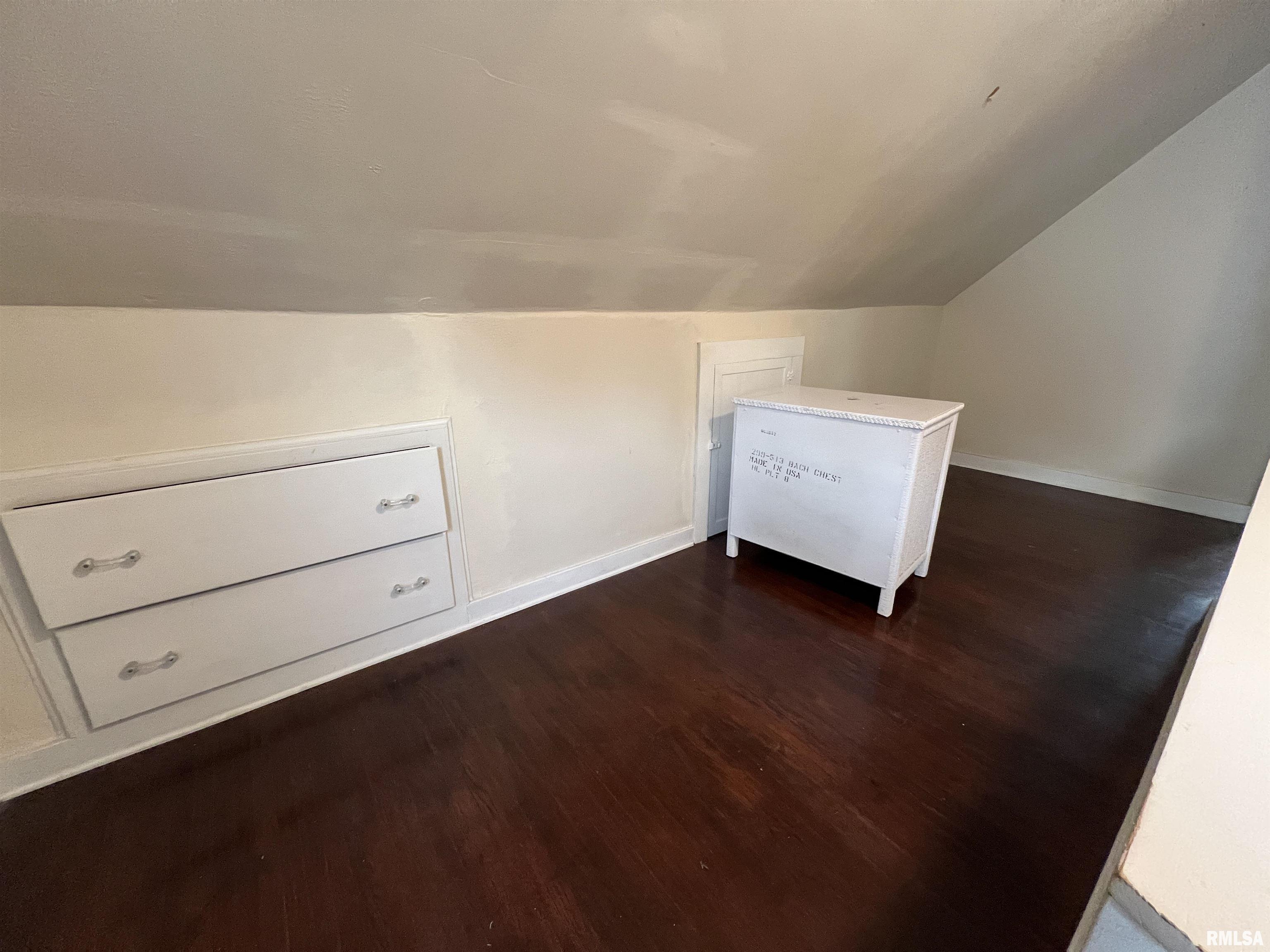 1328 West Circle Road Peoria, IL 61604 - Photo 14 of 21