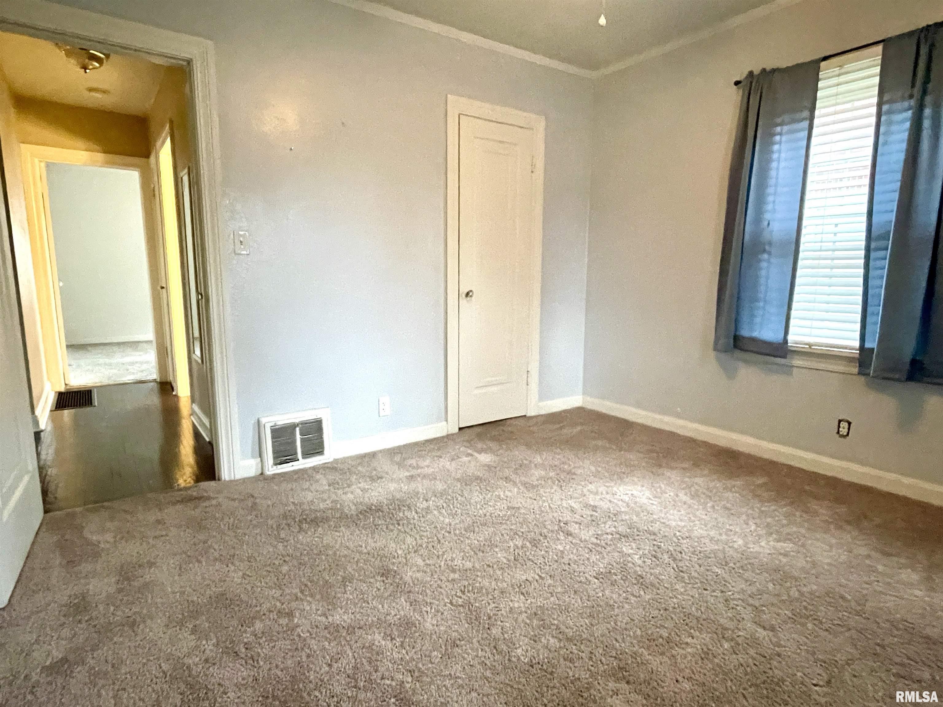 1328 West Circle Road Peoria, IL 61604 - Photo 16 of 40
