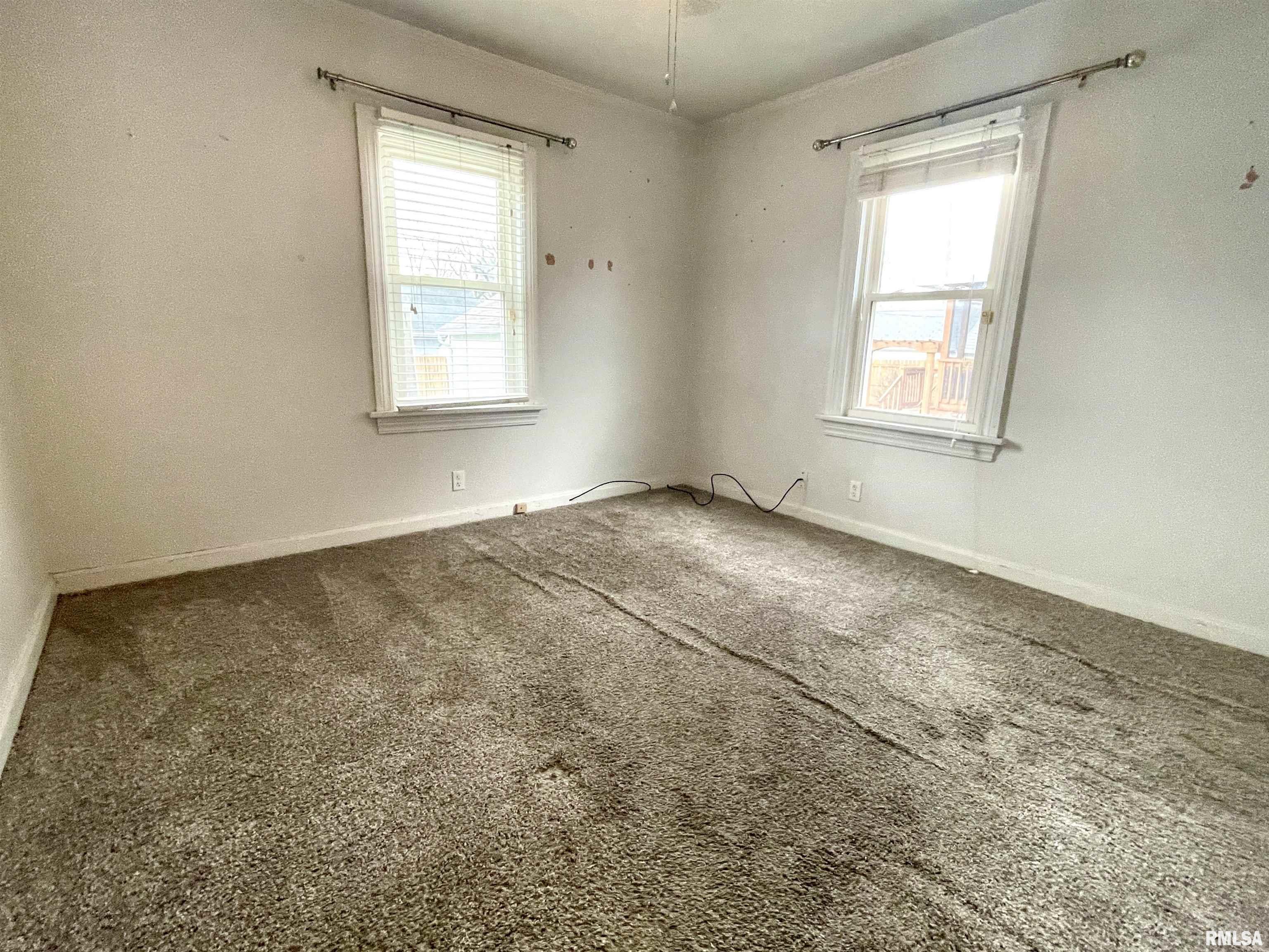 1328 West Circle Road Peoria, IL 61604 - Photo 18 of 40