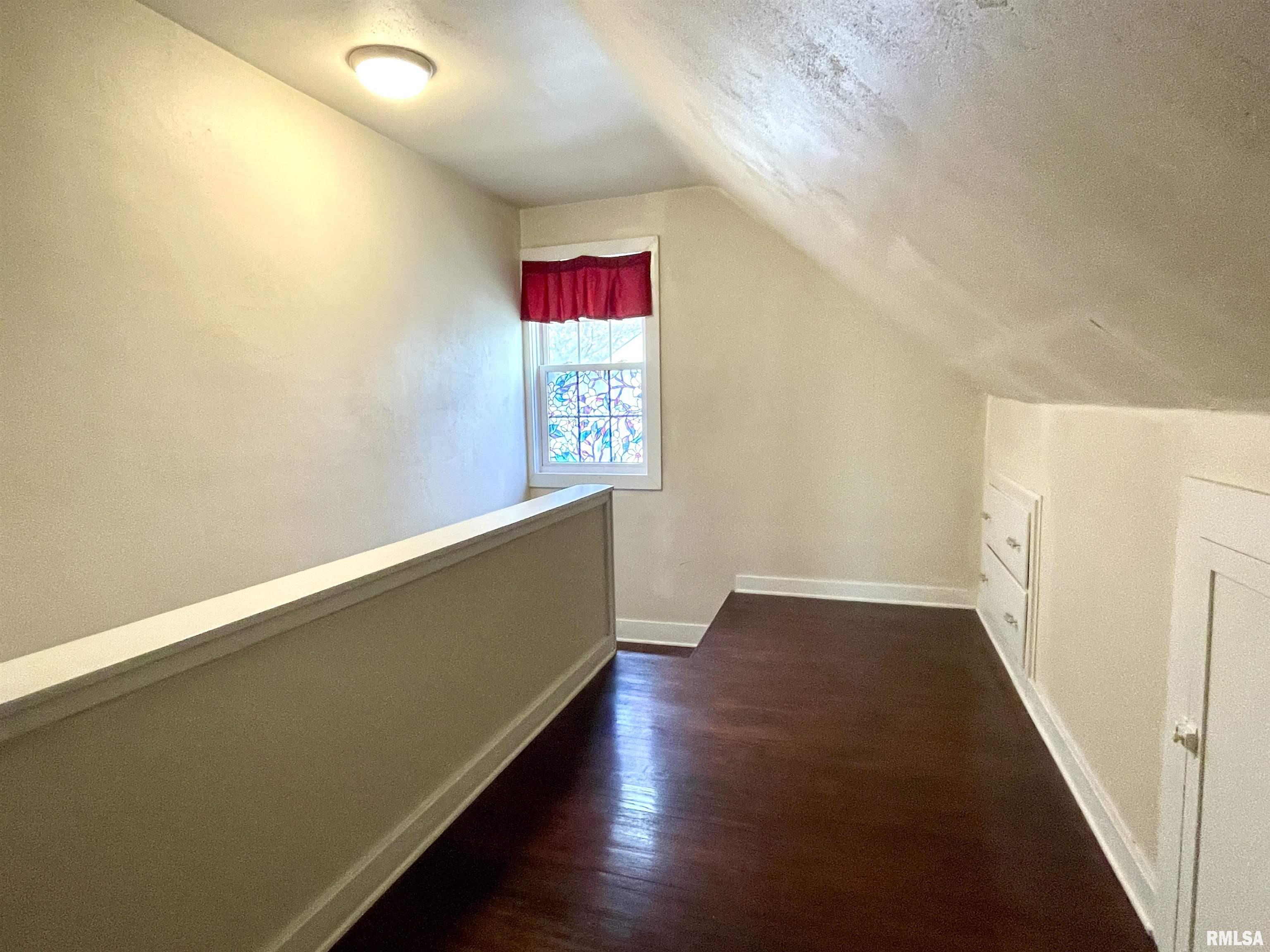 1328 West Circle Road Peoria, IL 61604 - Photo 21 of 40