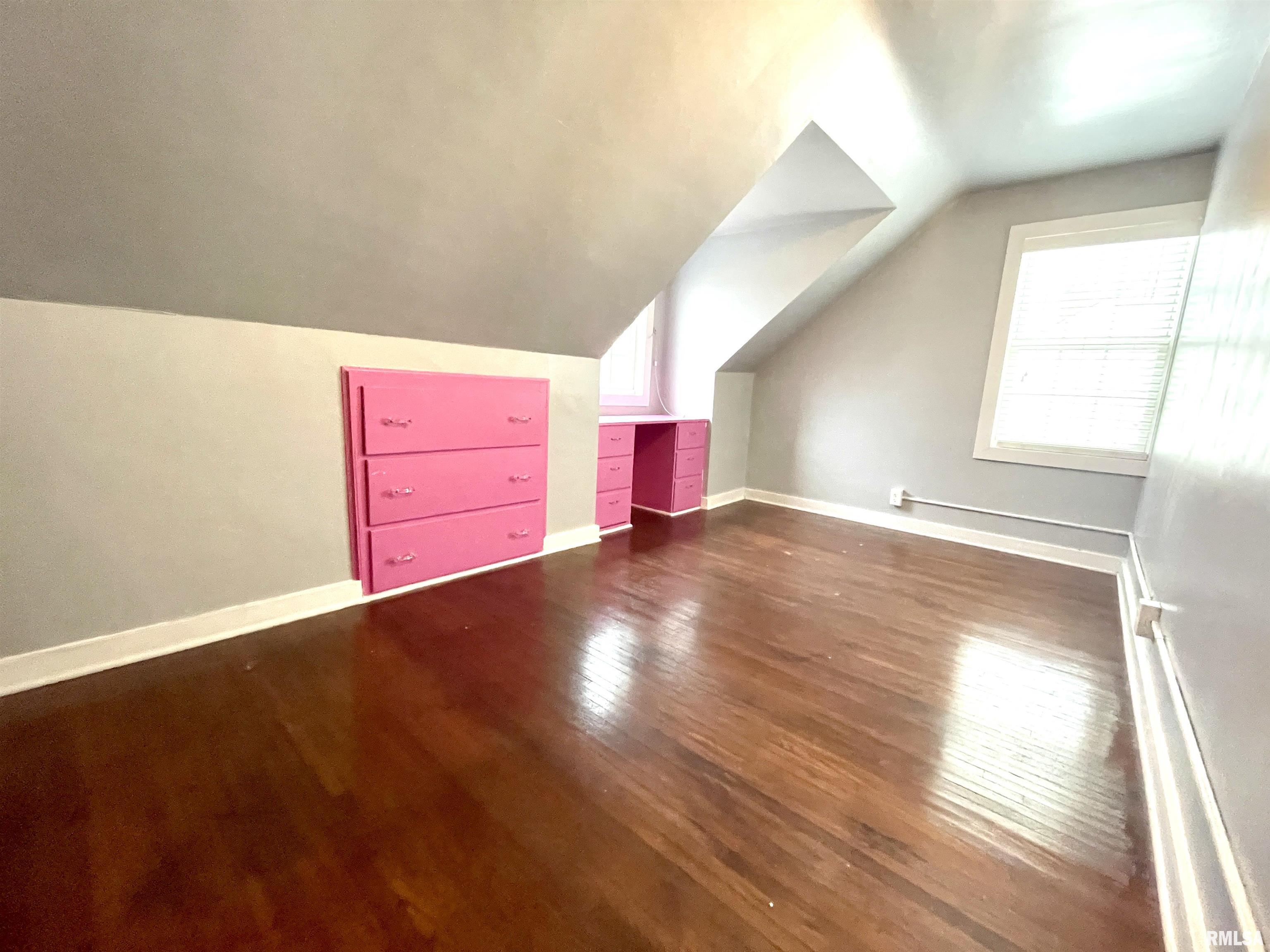 1328 West Circle Road Peoria, IL 61604 - Photo 22 of 40