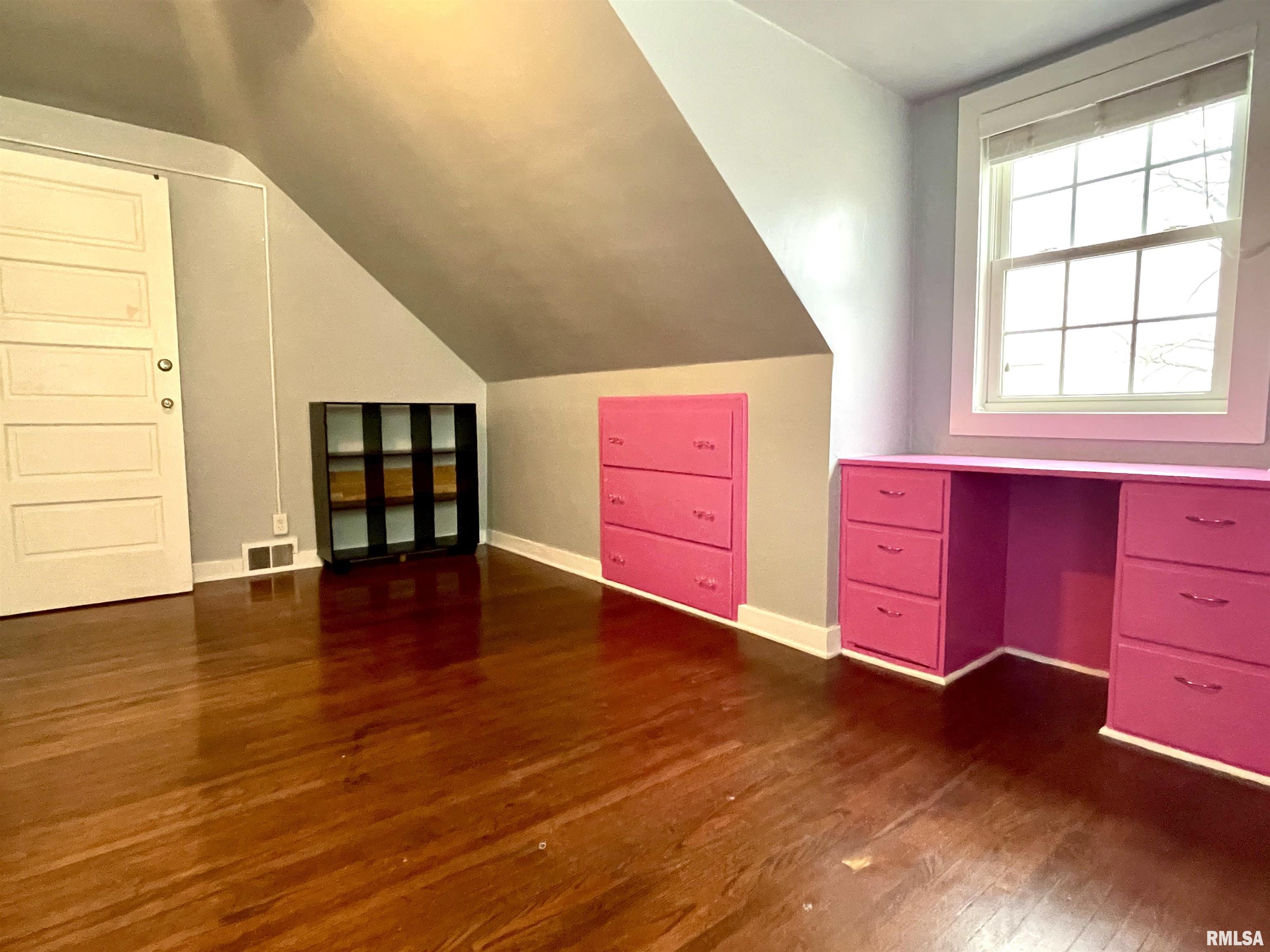 1328 West Circle Road Peoria, IL 61604 - Photo 23 of 40