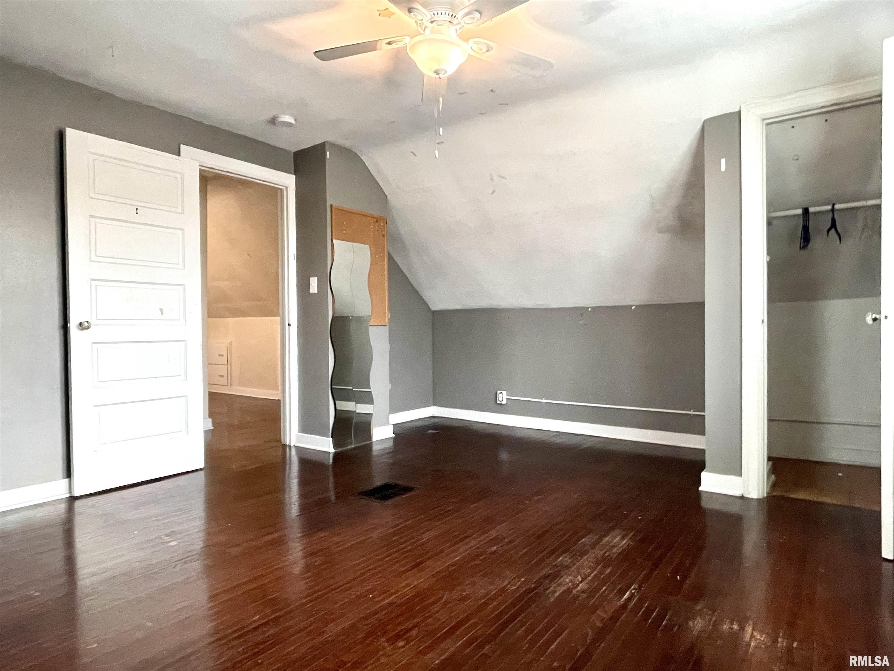 1328 West Circle Road Peoria, IL 61604 - Photo 26 of 40