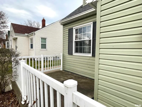 $145,000 | 1328 West Circle Road, Peoria, IL 61604
