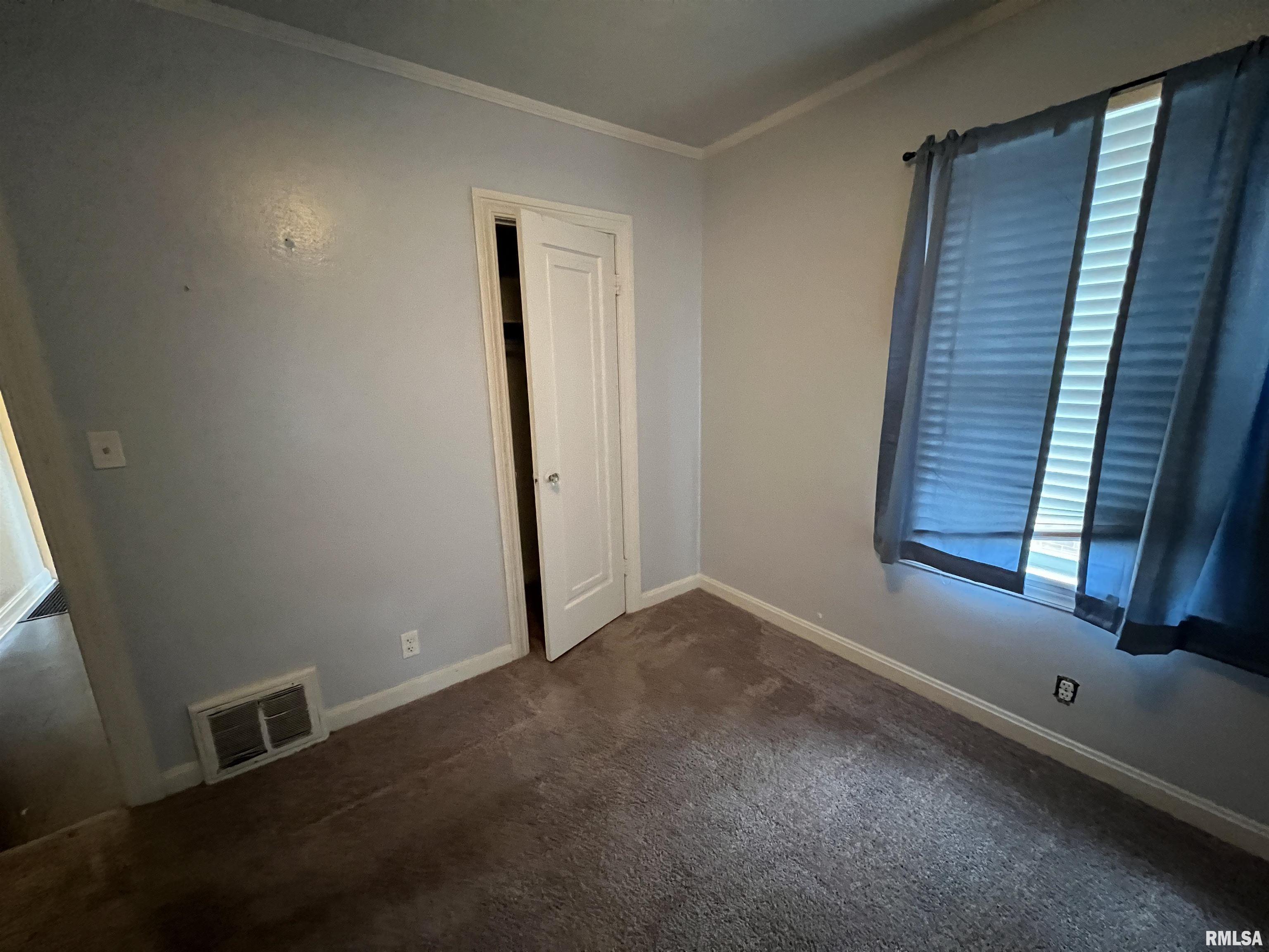 1328 West Circle Road Peoria, IL 61604 - Photo 9 of 21