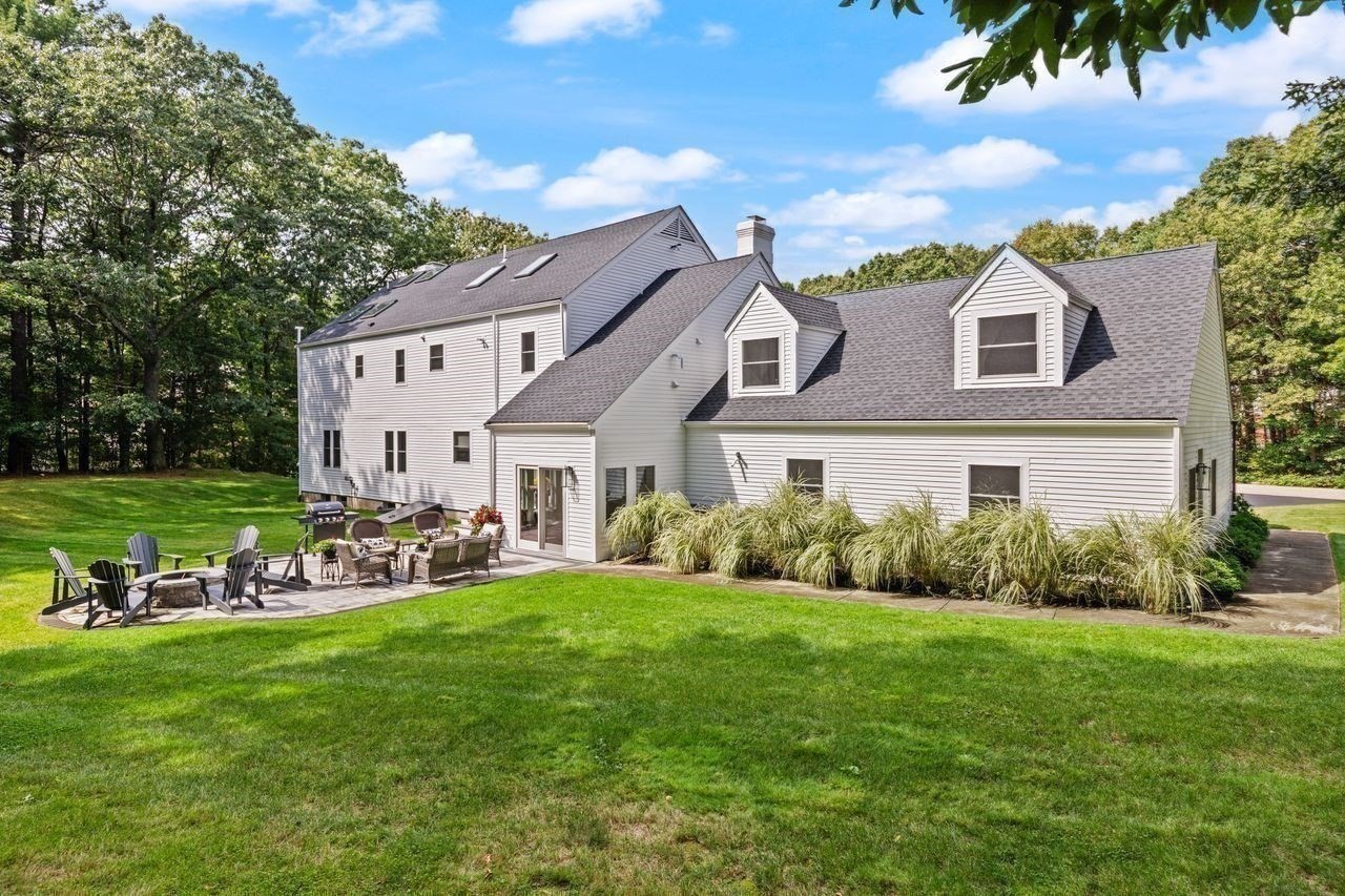 16 Weathervane Road Canton, MA 02021 - Photo 37 of 42 Gallery Image 37