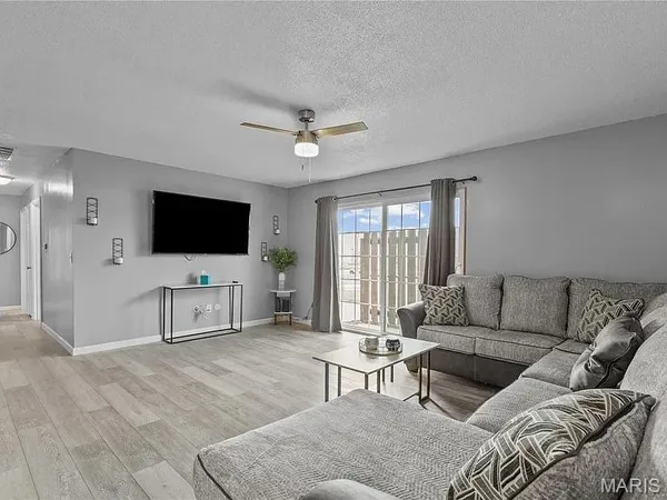 $105,000 | 452 Chapel Ridge Drive, Unit B, Hazelwood, MO 63042