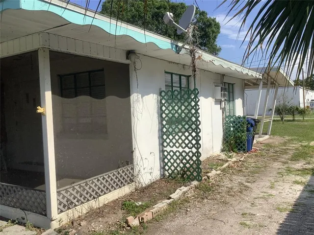 $1,525 | 2015 Palm Terrace, Sarasota, FL 34231