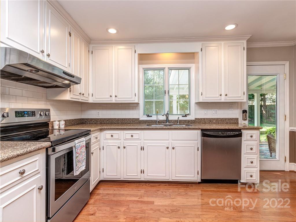 4505 Pine Valley Road Charlotte, NC 28210 - Photo 10 of 48 Gallery Image 10