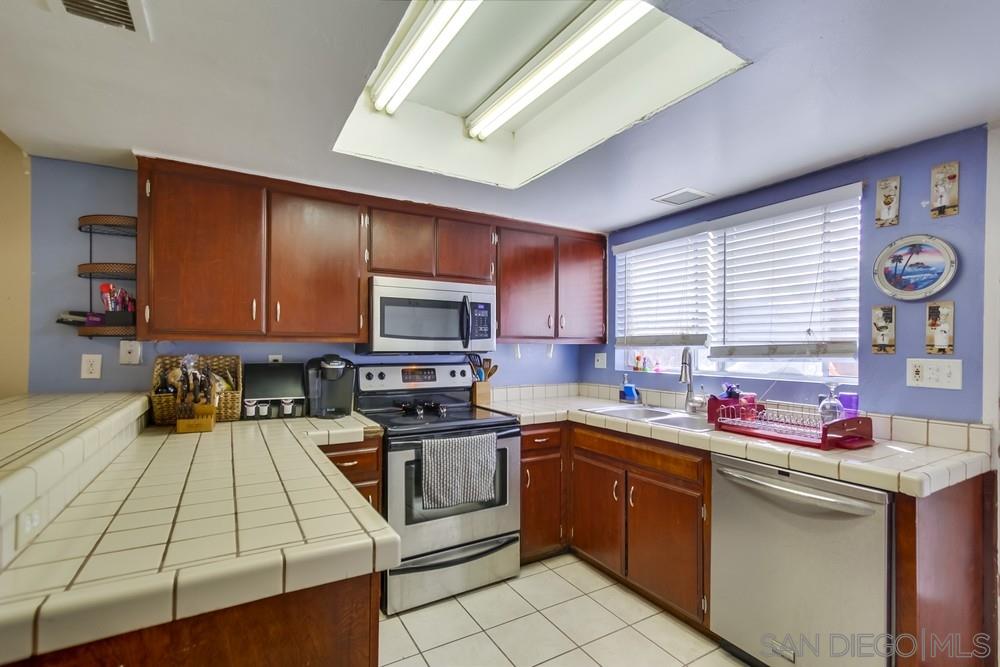 3805 Rogers Road, Unit 2 Spring Valley, CA 91977 - Photo 4 of 18