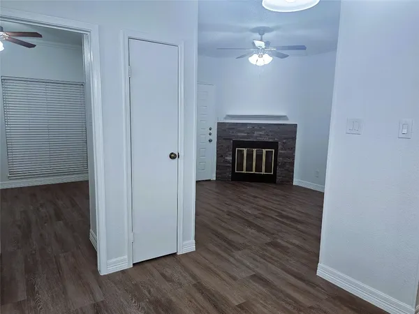 $1,099 | 921 Marine Street, Unit 227, Galveston, TX 77550
