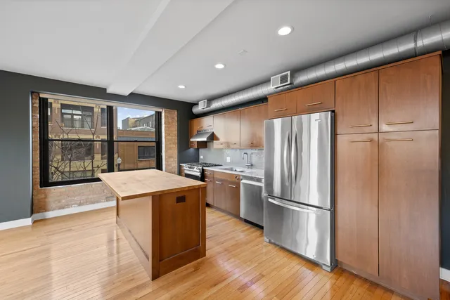 $4,600 | 1635 West Belmont Avenue, Unit 322, Chicago, IL 60657