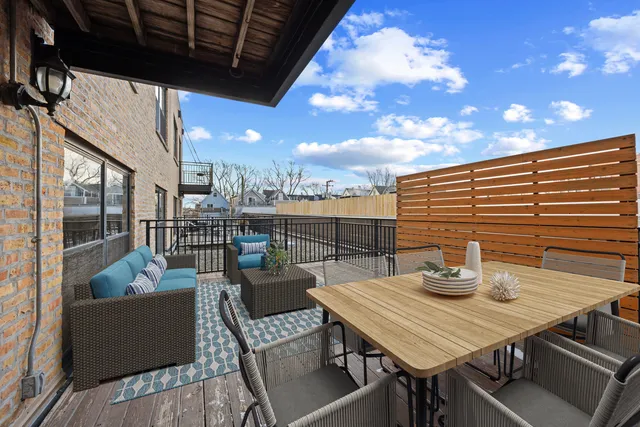 $4,600 | 1635 West Belmont Avenue, Unit 322, Chicago, IL 60657