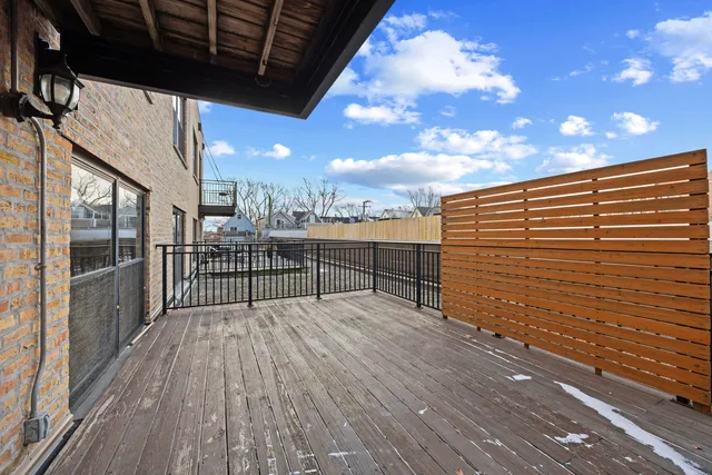 $4,600 | 1635 West Belmont Avenue, Unit 322, Chicago, IL 60657