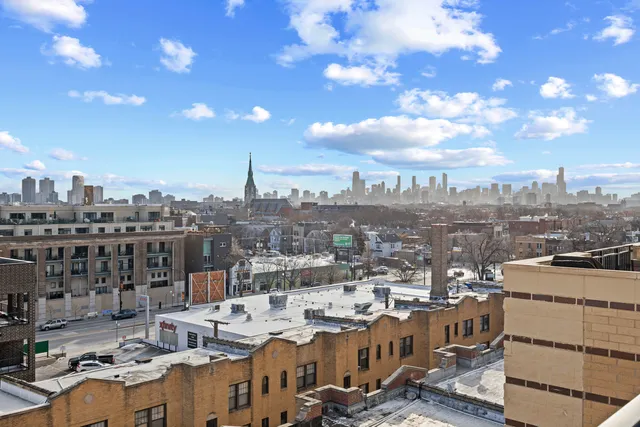 $4,600 | 1635 West Belmont Avenue, Unit 322, Chicago, IL 60657