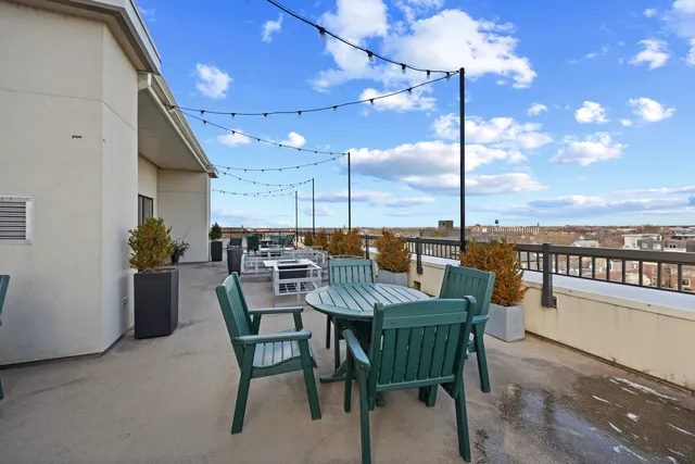 $4,600 | 1635 West Belmont Avenue, Unit 322, Chicago, IL 60657