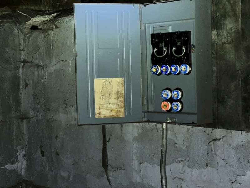 10103 South Aberdeen Street Chicago, IL 60643 - Photo 13 of 13 a close up of a shower