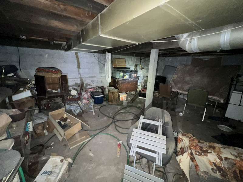 10103 South Aberdeen Street Chicago, IL 60643 - Photo 10 of 13 a living room with furniture