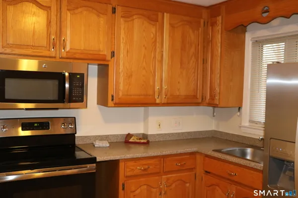 $2,900 | 69 Rentell Road, Hamden, CT 06514