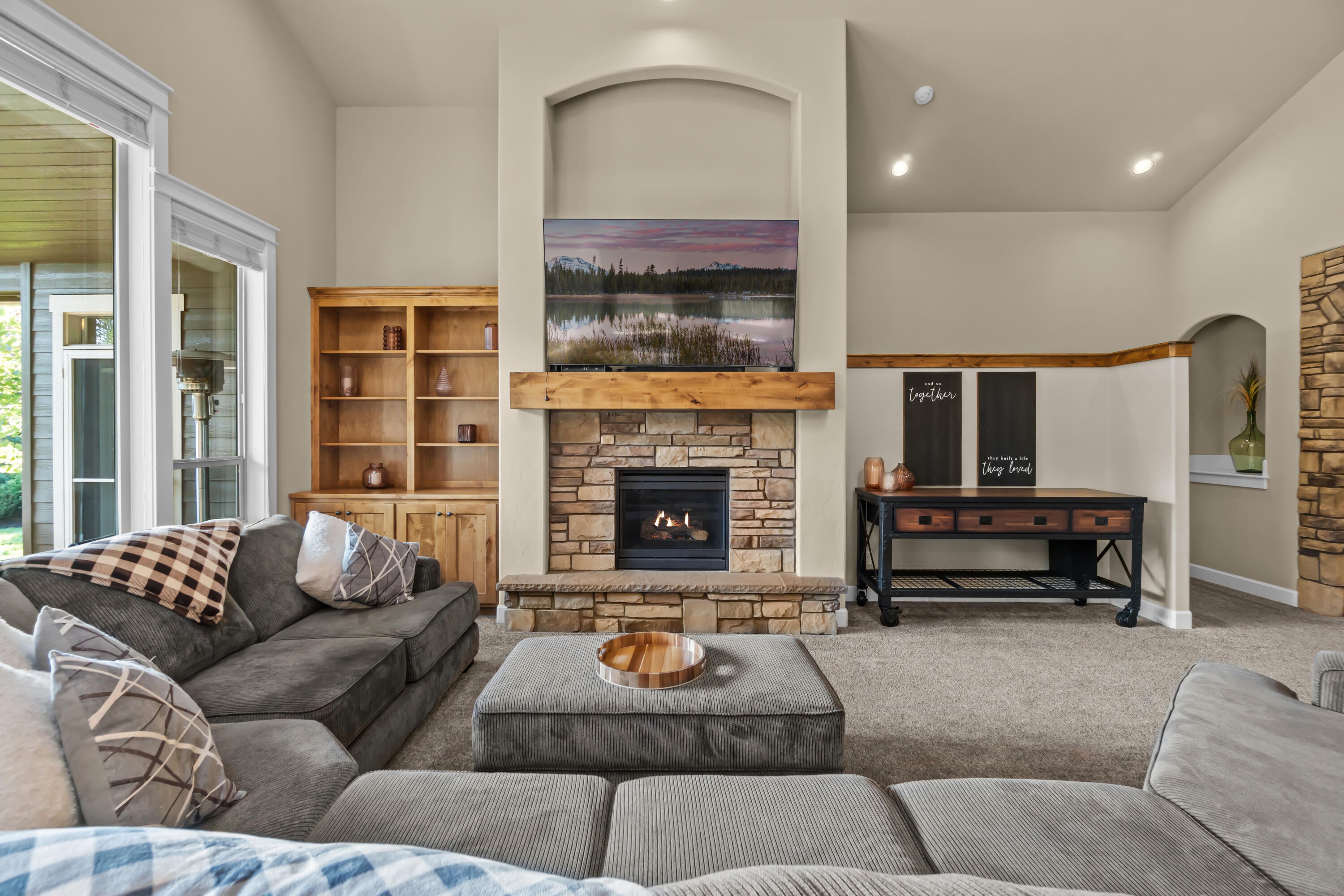 61120 Manhae Loop Bend, OR 97702 - Photo 6 of 57 59-print-Riley Visuals-64