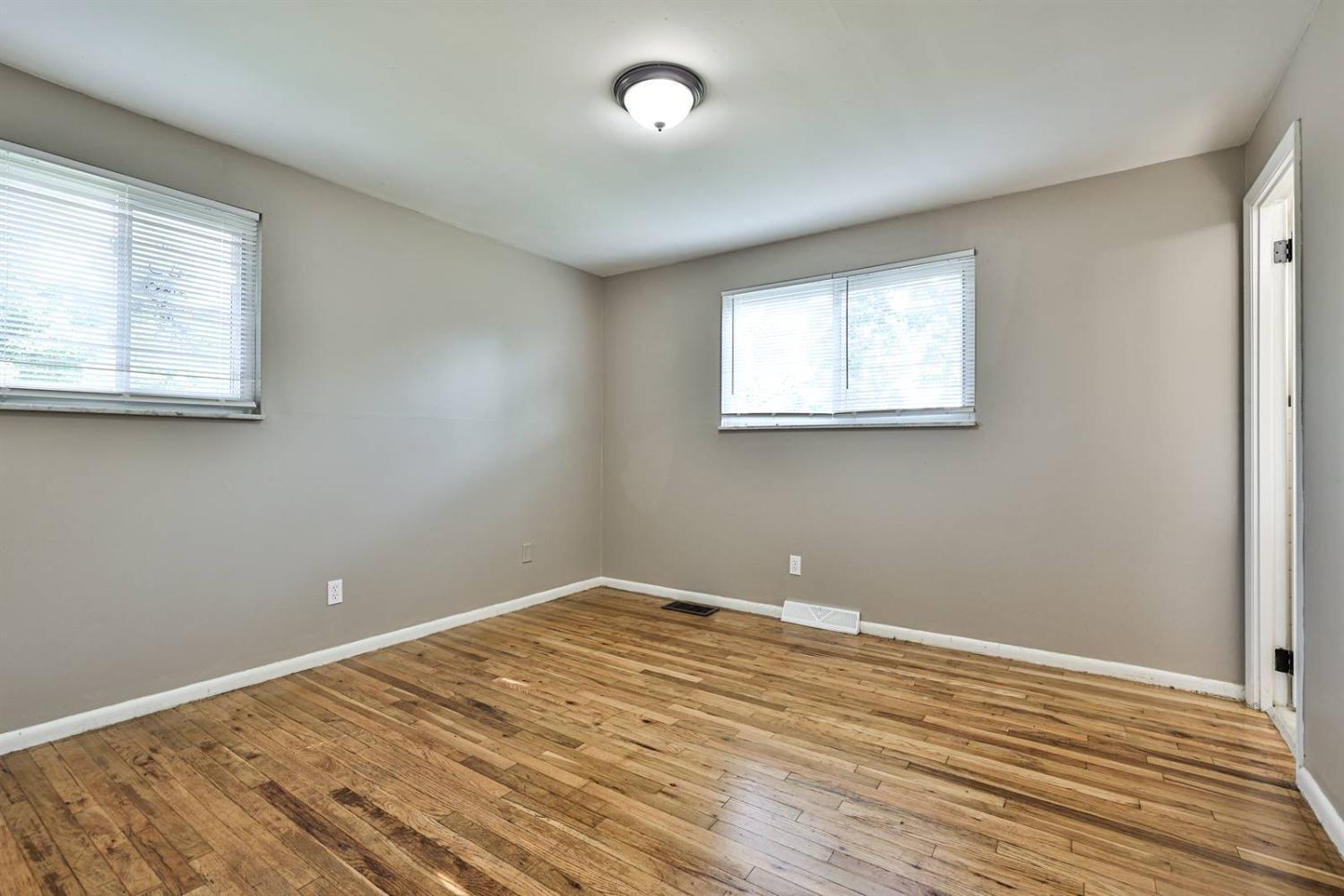 11610 Hanover Road Forest Park, OH 45240 - Photo 13 of 30