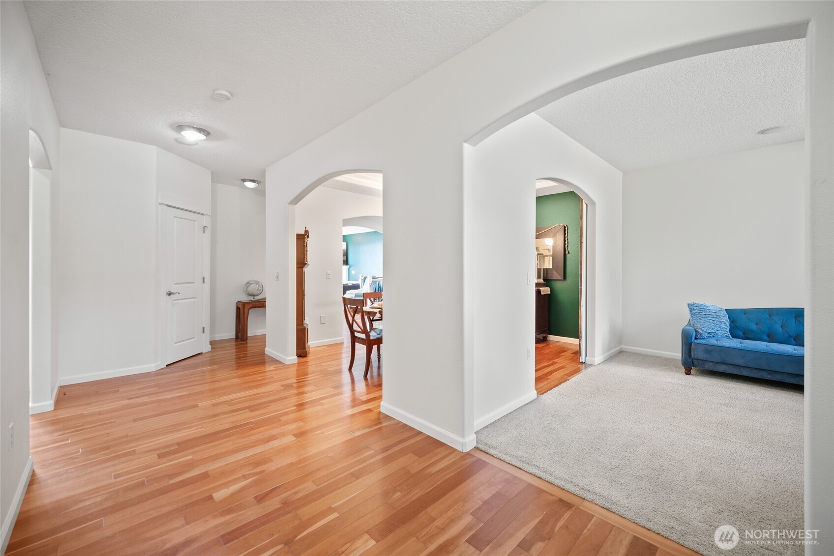 172 Blackjack Drive Kalama, WA 98625 - Photo 5 of 40 a view of livingroom with hardwood floor