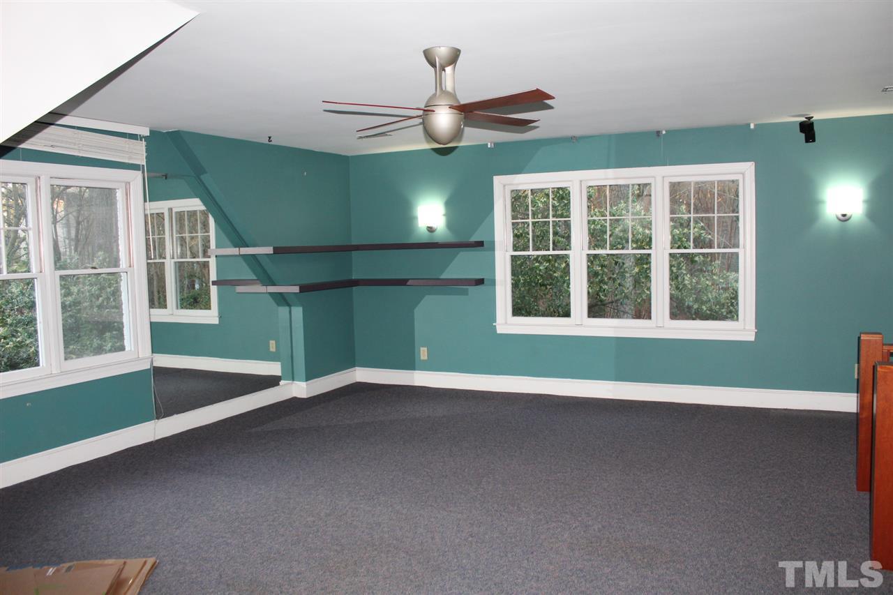 2409 Eddystone Road Raleigh, NC 27612 - Photo 3 of 12
