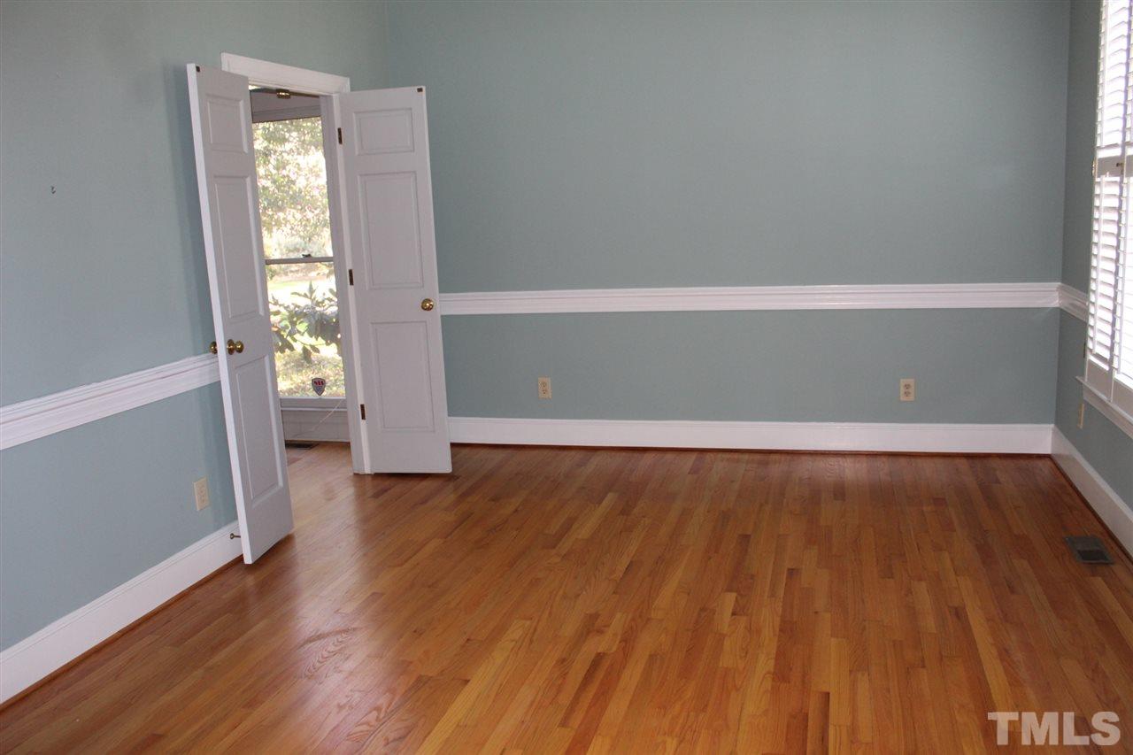2409 Eddystone Road Raleigh, NC 27612 - Photo 5 of 12