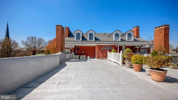 $1,350,000 | 110 North Court Street, Frederick, MD 21701