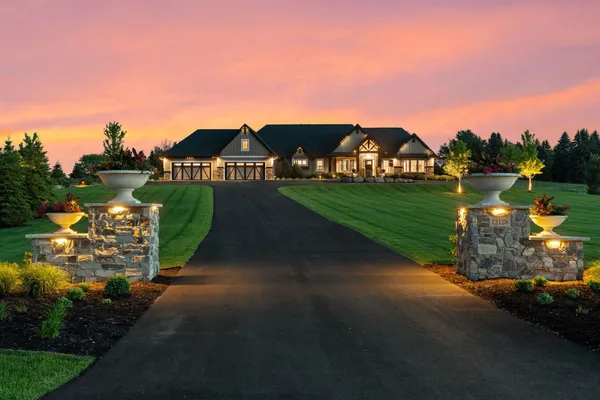 $3,875,000 | 12128 Hilo Ct. Court North, Hugo, MN 55038