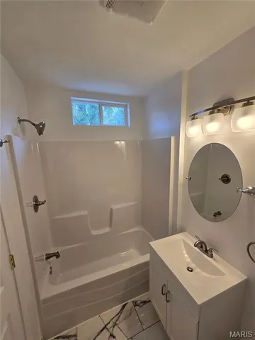 $162,900 | 125 South Hesperia Street, Collinsville, IL 62234