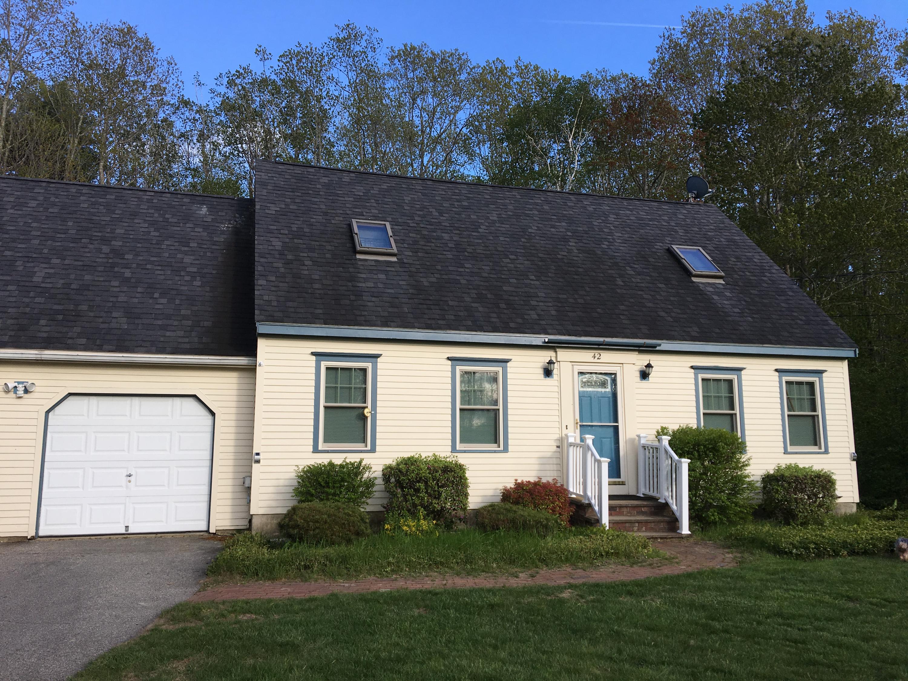 42 Donica Road York, ME 03909 - Photo 2 of 23 IMG-0484