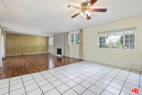 $1,275,000 | 4821 West 63rd Street, Los Angeles, CA 90056