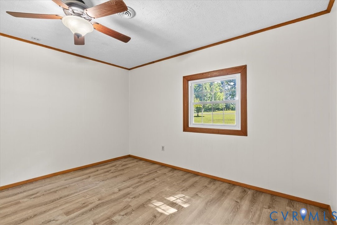 2829 Winningham Road Crewe, VA 23930 - Photo 18 of 45