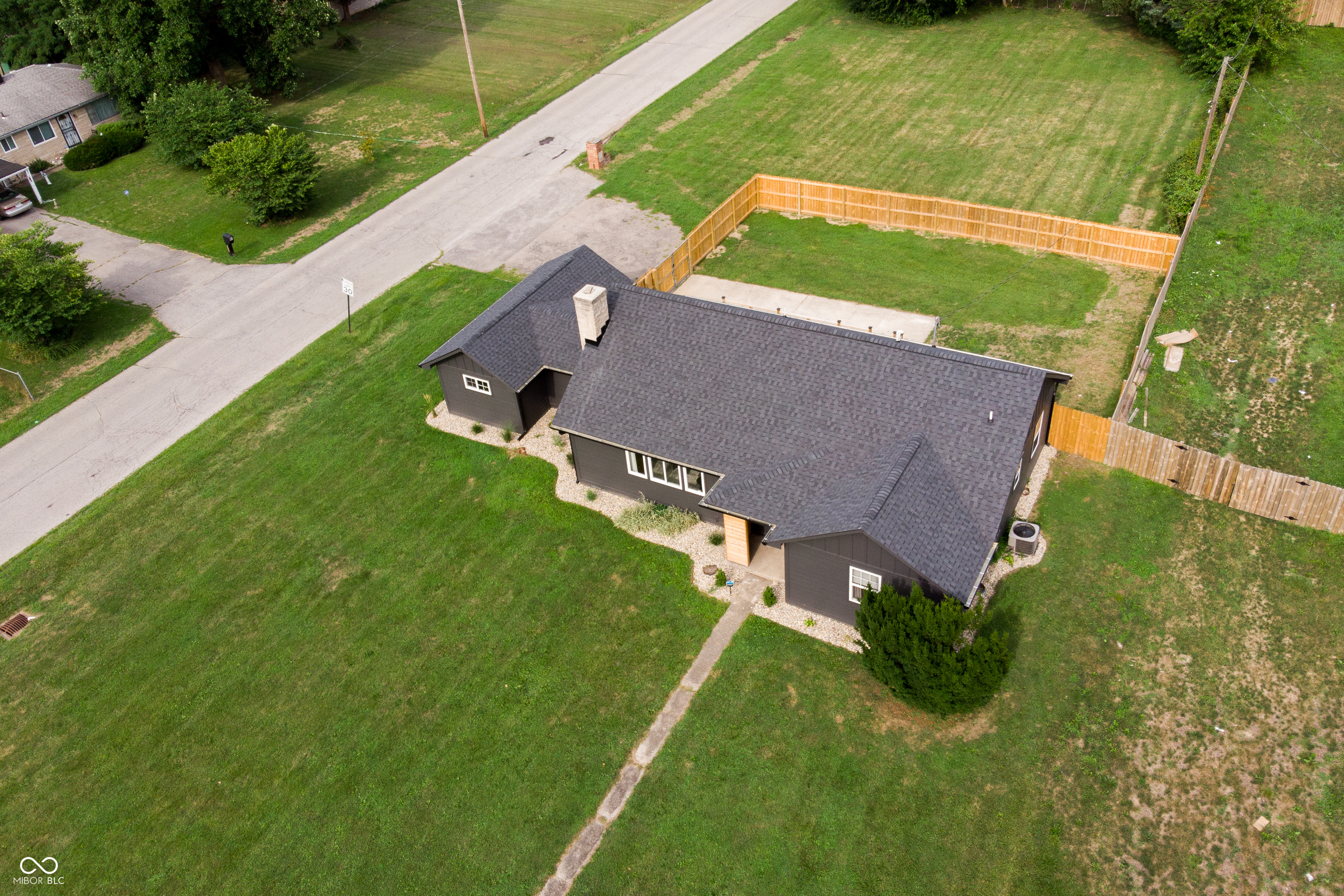 6555 Michigan Road Indianapolis, IN 46268 - Photo 3 of 22 Gallery Image 3