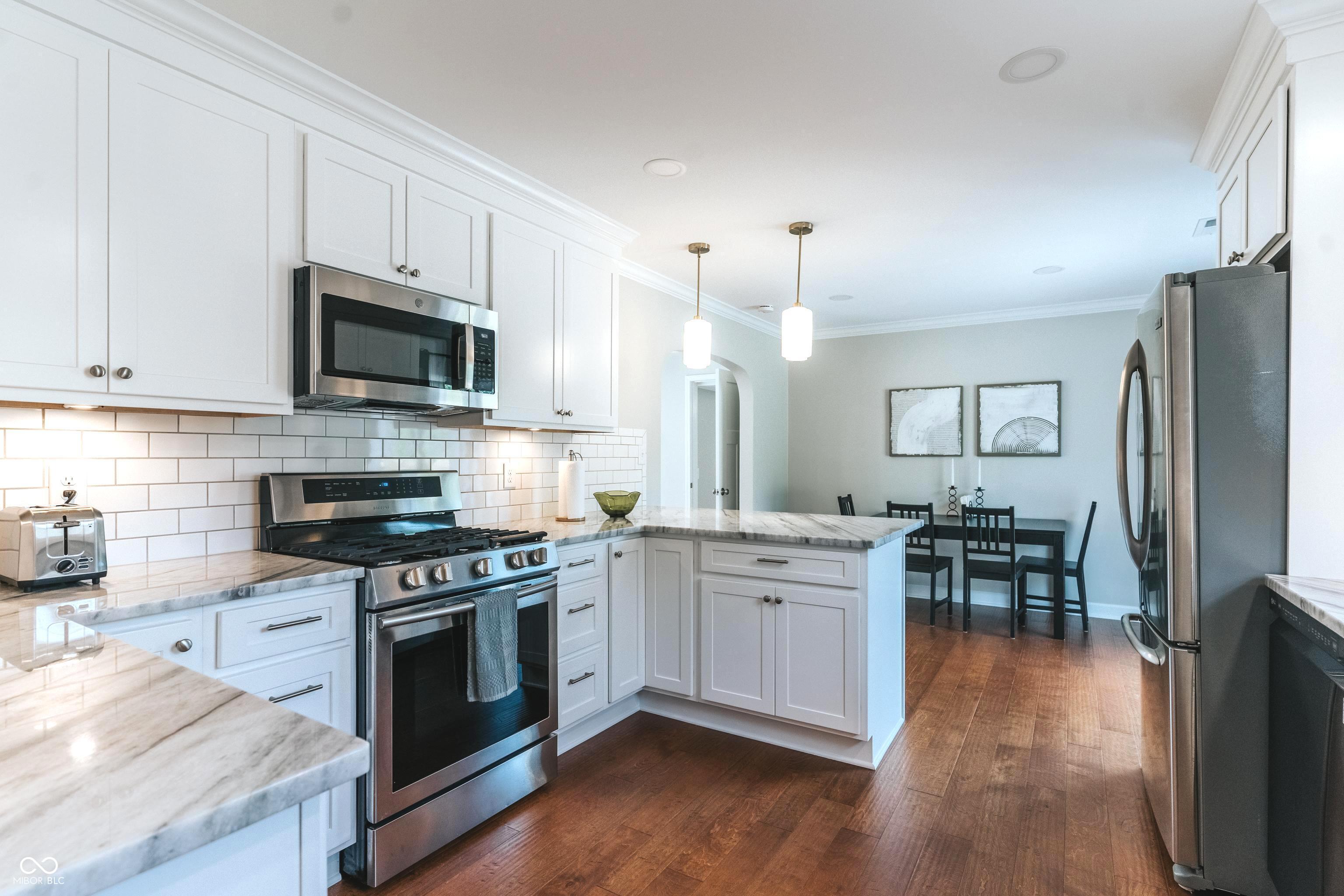 6555 Michigan Road Indianapolis, IN 46268 - Photo 4 of 22 Gallery Image 4