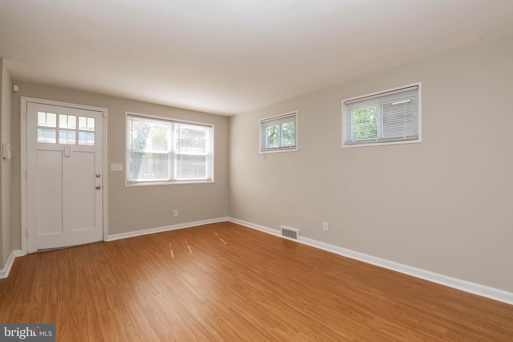 3718 Bartwood Road Baltimore, MD 21215 - Photo 4 of 27 Gallery Image 4
