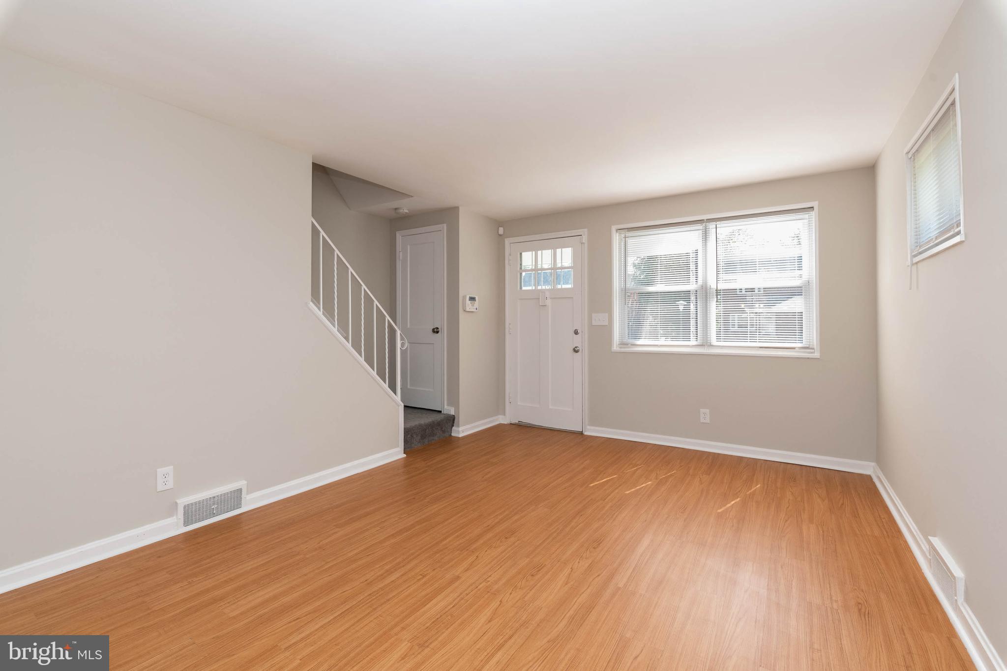 3718 Bartwood Road Baltimore, MD 21215 - Photo 5 of 27 Front door