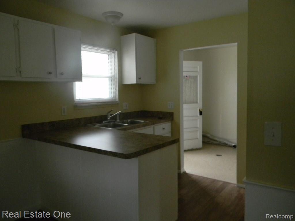 8261 Merrick Street Taylor, MI 48180 - Photo 6 of 13 DSCN0659.jpg