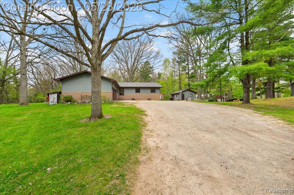 4049 Slattery Road North Branch, MI 48461 - Photo 3 of 45