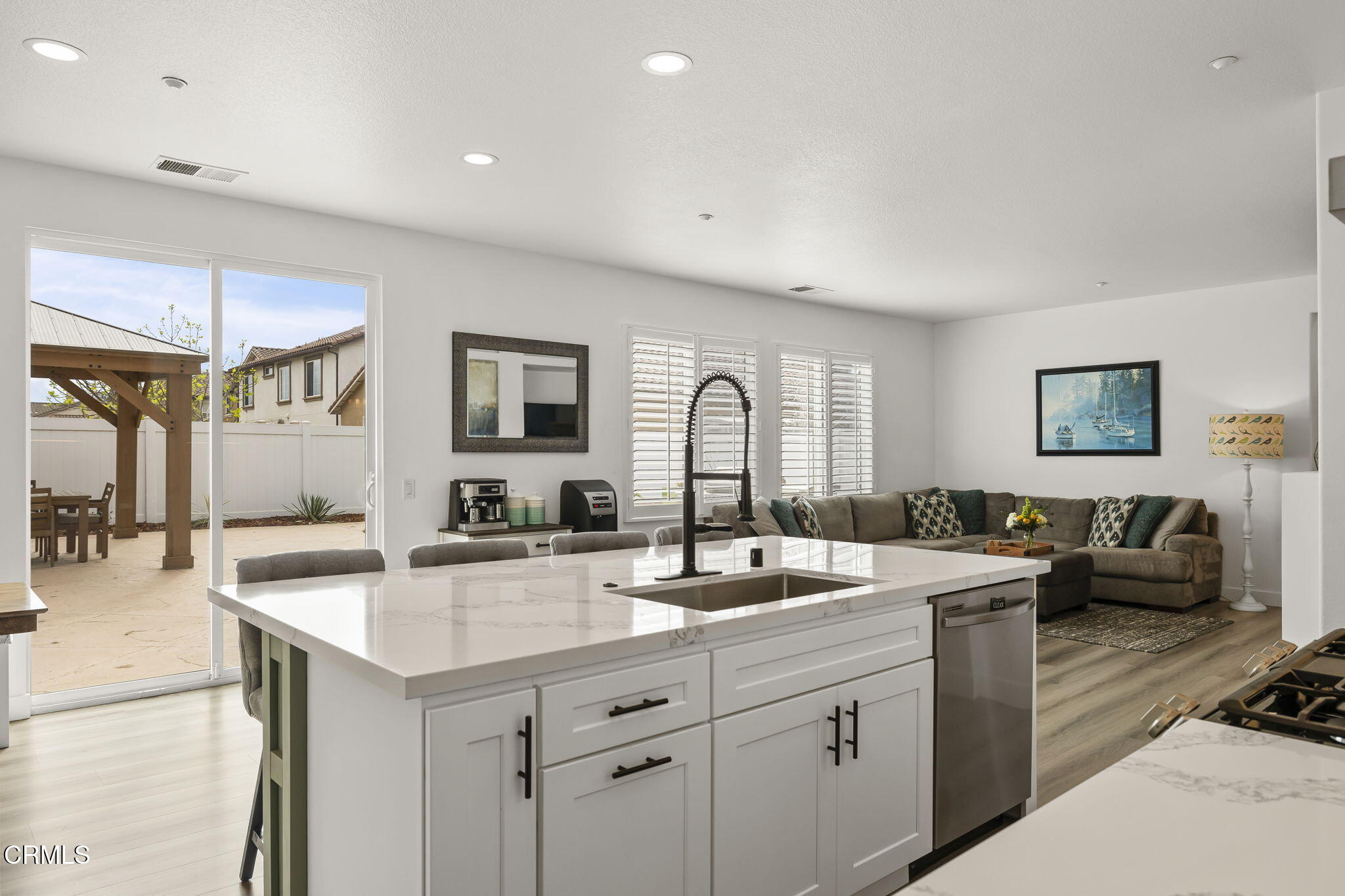 3012 Dunkirk Drive Oxnard, CA 93035 - Photo 13 of 36 22-web-or-mls-UpmarketMedia-3012Dun-66