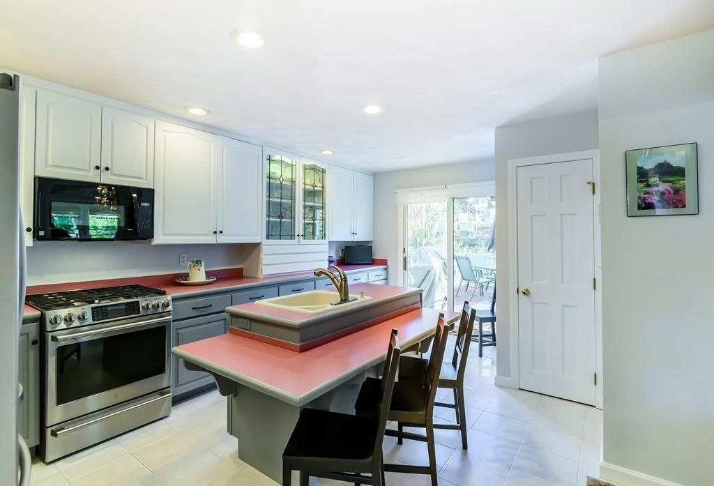 5 Dufton Road Andover, MA 01810 - Photo 4 of 22 Gallery Image 4