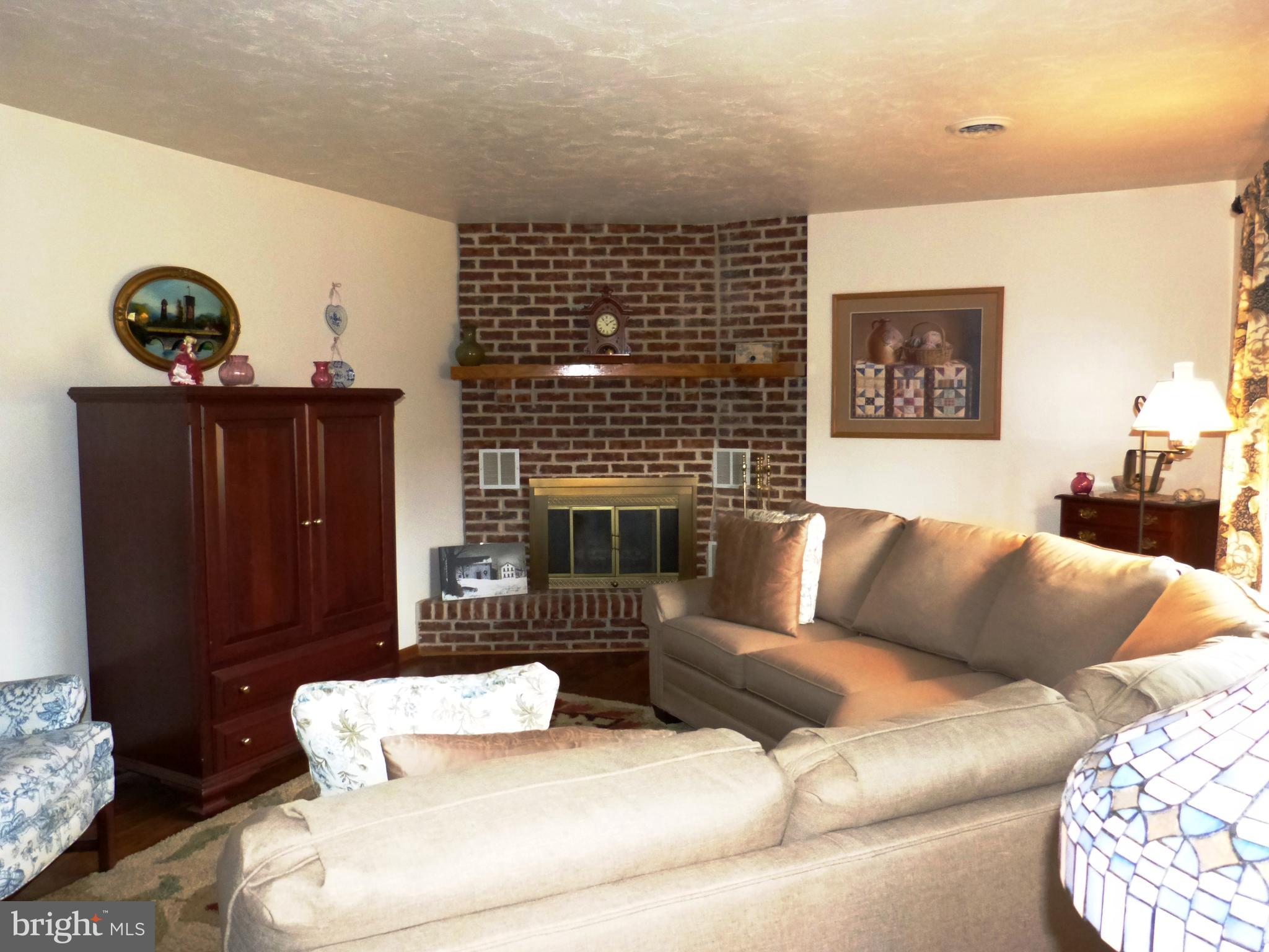 2951 Ridgeview Road Dallastown, PA 17313 - Photo 7 of 63