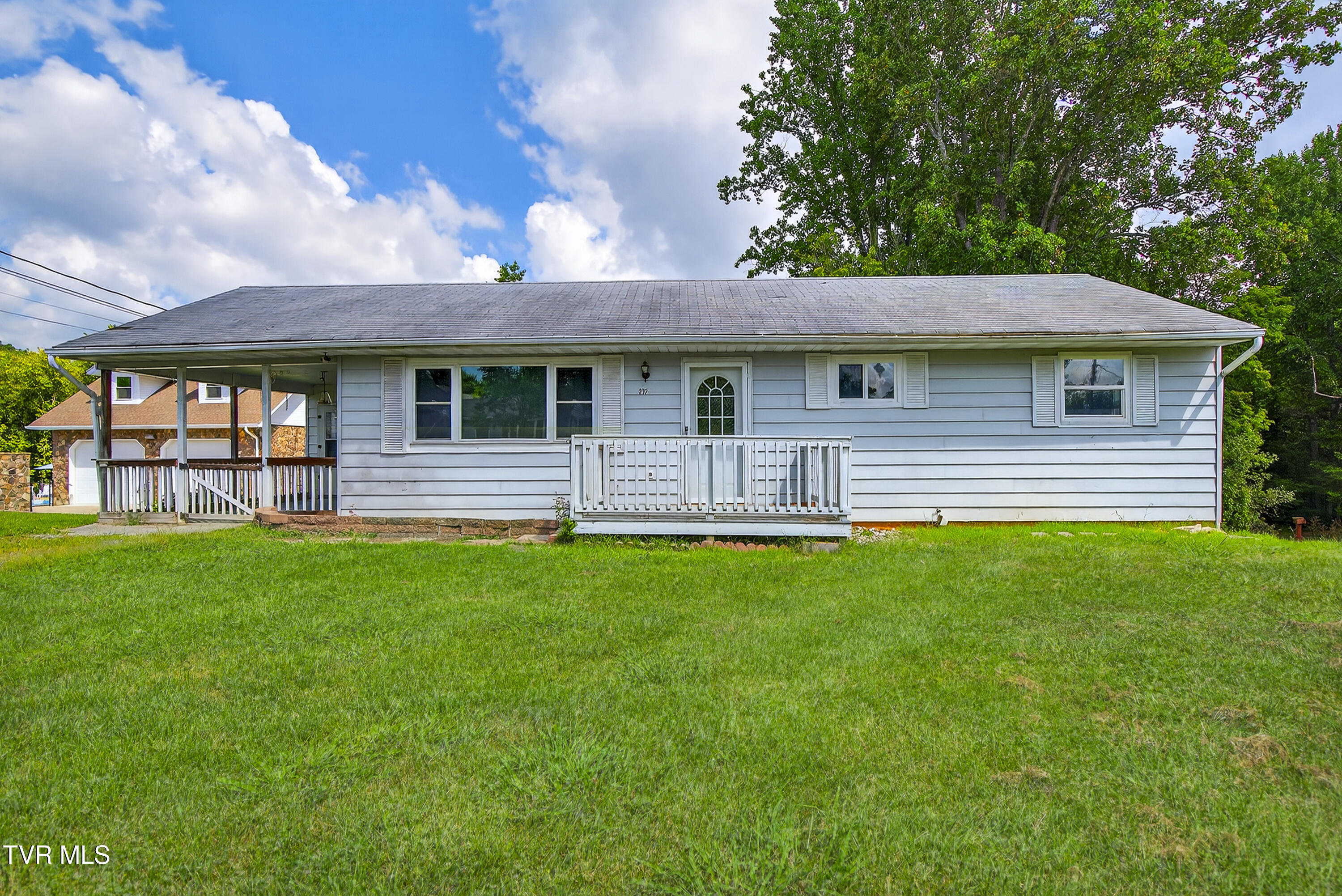 202 Hickory Road Bristol, TN 37620 - Photo 1 of 23 202-Hickory-Bristol-TN Travis-Dyson-29