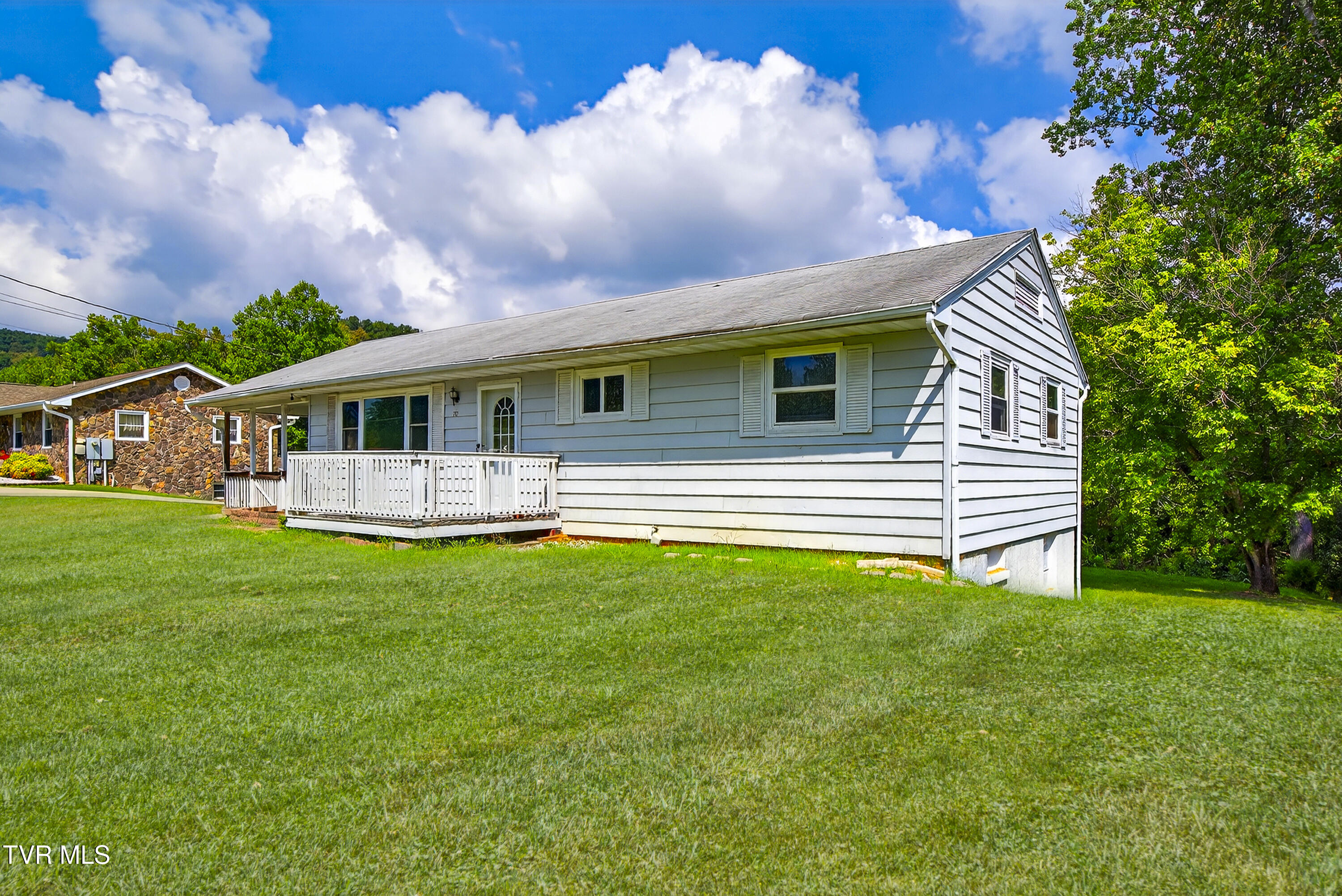 202 Hickory Road Bristol, TN 37620 - Photo 2 of 23 202-Hickory-Bristol-TN Travis-Dyson-30