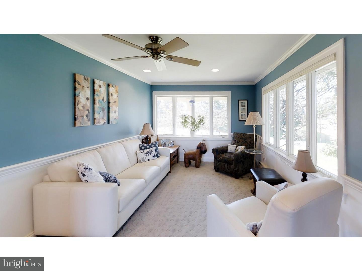 581 Godshall Road Telford, PA 18969 - Photo 5 of 25 Living Room